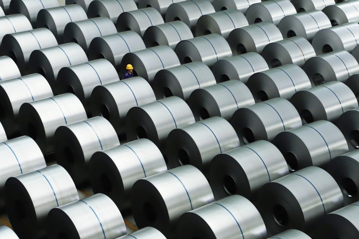 2.冷硬钢，目前可生产低碳钢、高强钢等，既能直接出售，又可以作为冷轧钢、镀锌钢基板进行深加工。用途：涂镀基板、冷轧产品基板、一般结构件、其他用途 (1)