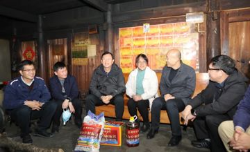 李斌带队深入柳钢集团定点帮扶乡召开现场办公会