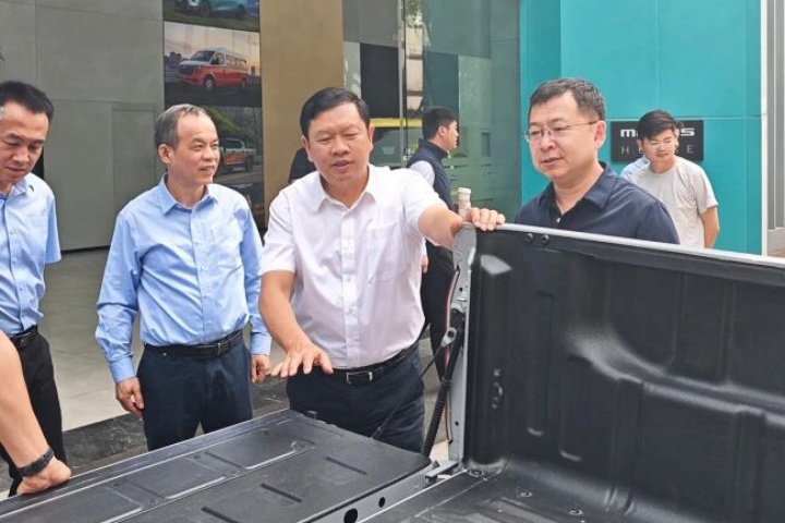 李斌带队赴上海调研市场走访客户：深耕华东区域市场，推动产业链协同共赢！